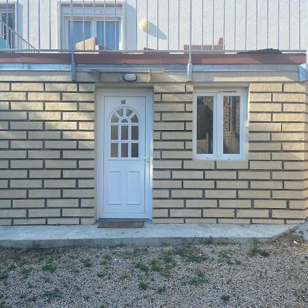 Une Pause En Ile De France - 450 M Rer E فيليرز سور مارن المظهر الخارجي الصورة